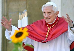 Pope_Benedict_XVI - 7